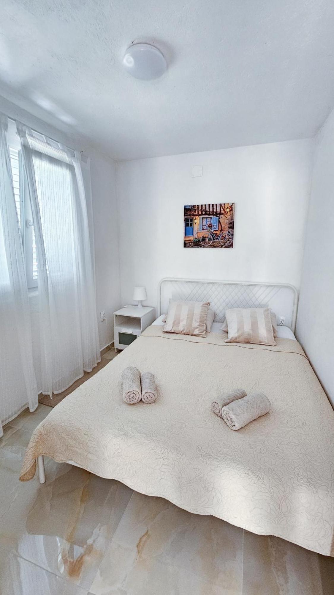 Apartments Solta Rogač Buitenkant foto